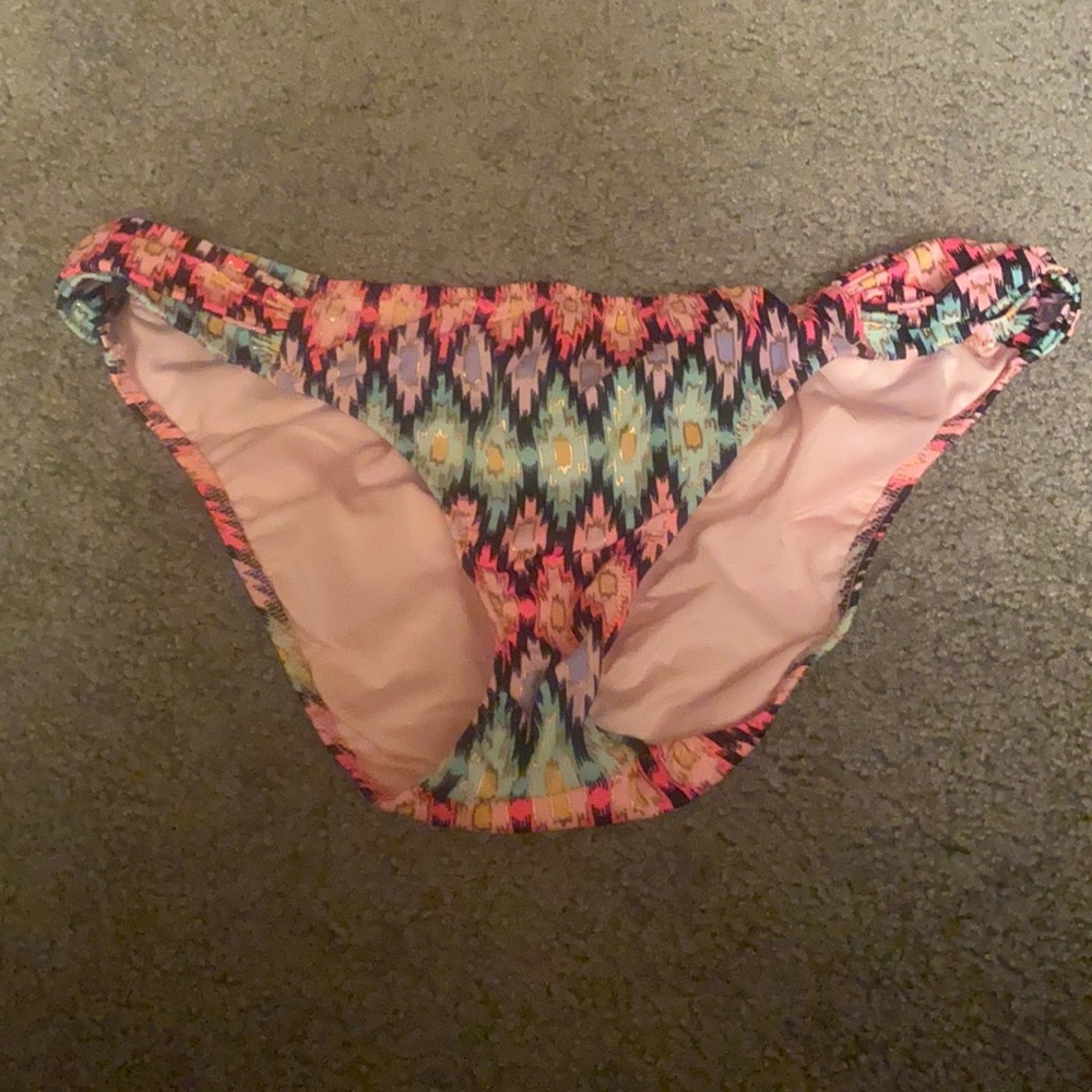 Victoria’s Secret Ikat Bikini Bottom Medium